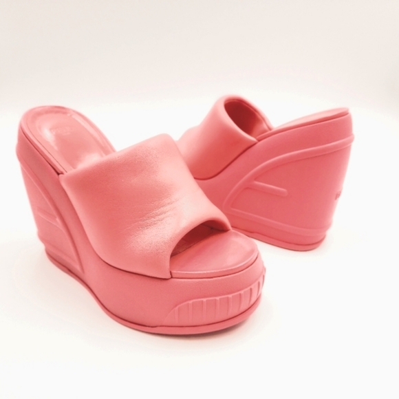 FENDI Pink Platform Slip-On Logo Leather & Rubber Designer Slides Sandals EU 37 - Picture 3 of 9